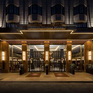 Hilton Plaza **** Bécs